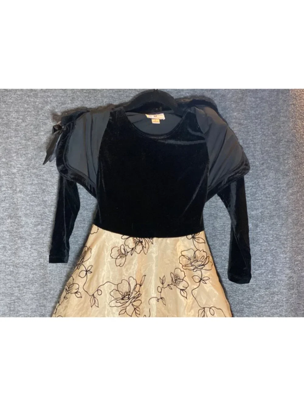 Girl 7 IZ Byer Black Velvet Collar Gold Sparkle Floral California Holiday Dress